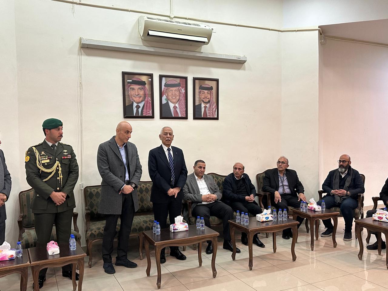 عاجل | مندوبا عن الملك وولي العهد.. العيسوي يعزي عشيرة الربابعة