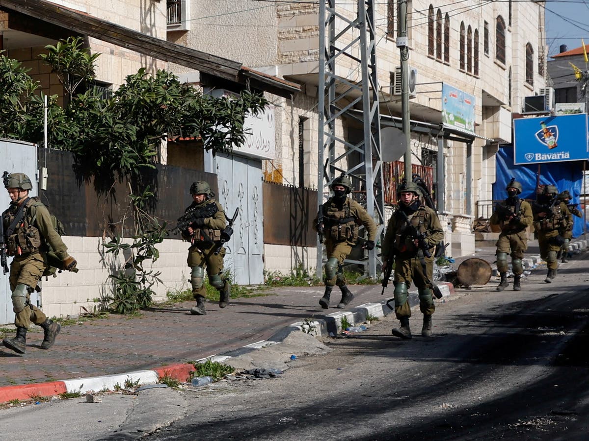 الجيش الإسرائيلي يشن عملية عسكرية في جنين ويعتقل 20 فلسطينياً بالضفة