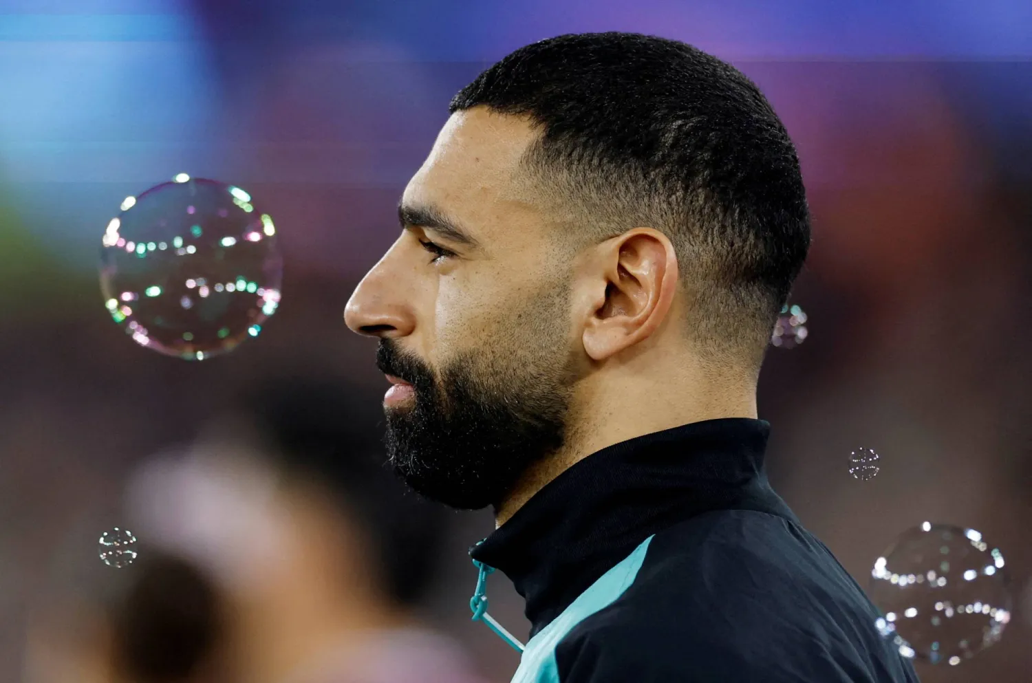 باريس سان جيرمان يقدم عرضًا مغريًا للتعاقد مع محمد صلاح