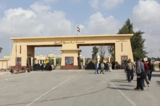 عاجل | مصر تستقبل 70 أسيرًا فلسطينيًا في إطار اتفاق تبادل الأسرى