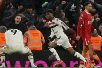 مانشستر يونايتد يوقف انتصارات ليفربول بتعادل حاسم