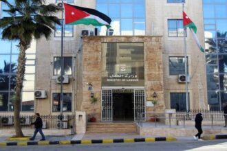 العمل تكشف تفاصيل مخالفات العمالة وتفرض غرامات