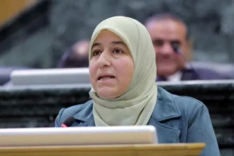 عاجل | المحسيري تسأل عن مشاكل النقل لطلبة البلقاء التطبيقية