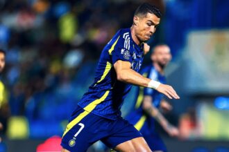 رونالدو يقود النصر للانتصار بثلاثية أمام الخليج