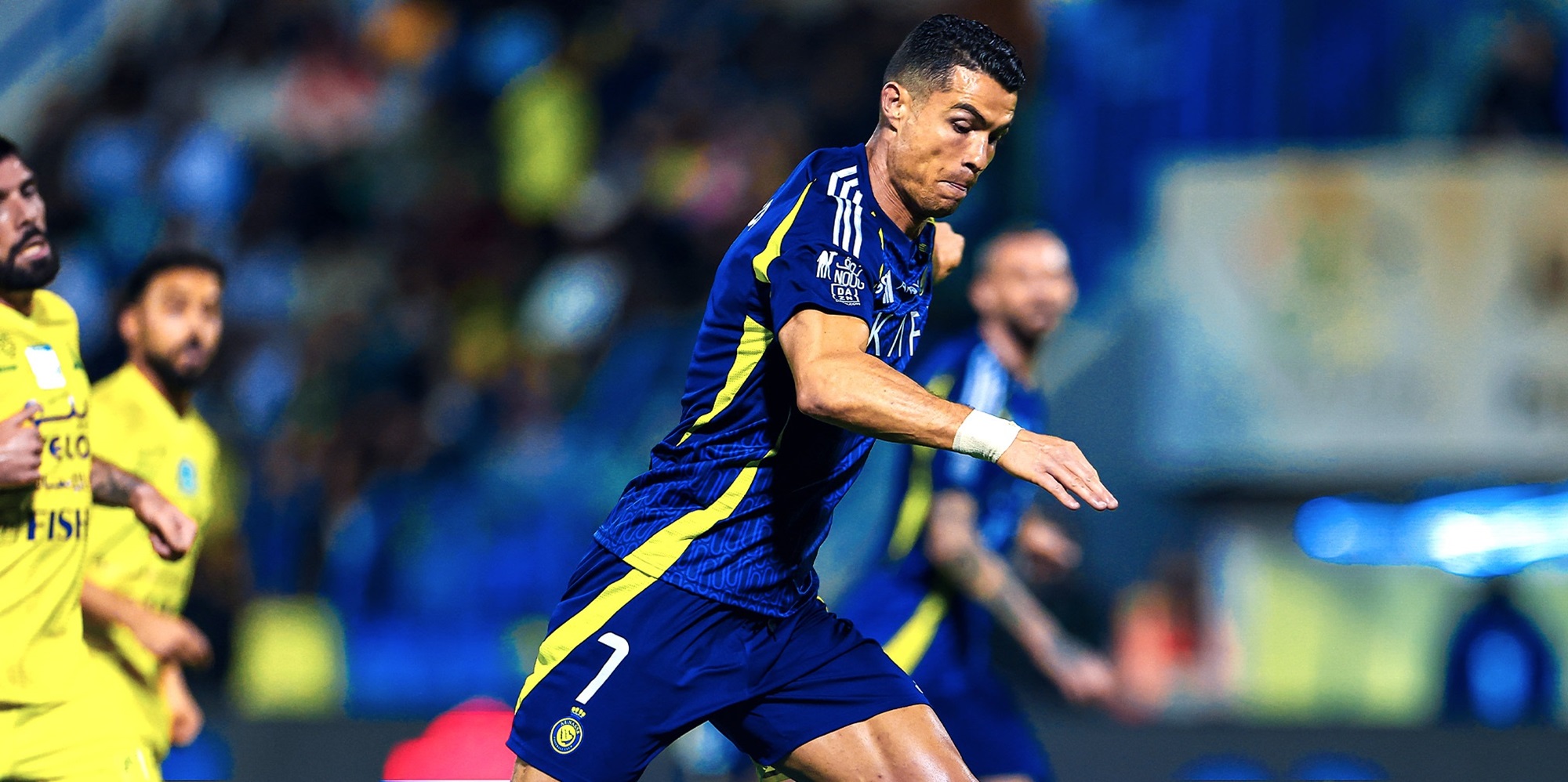 رونالدو يقود النصر للانتصار بثلاثية أمام الخليج