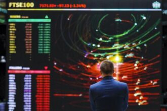 انخفاض الأسواق الأوروبية مع بداية متعثرة لعام 2025
