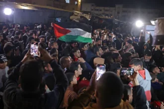الإحتلال يفرج عن 183 أسيرًا فلسطينيًا في إطار اتفاق وقف النار