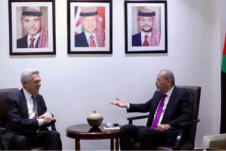 عاجل | الصفدي يشدد على ضرورة العودة الطوعية للاجئين السوريين