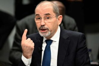 عاجل | الصفدي: الأردن مستمر في إدخال المساعدات إلى غزة بتوجيهات ملكية