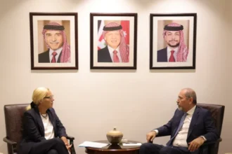 عاجل | الصفدي يلتقي سيغريد كاخ في وزارة الخارجية الأردنية