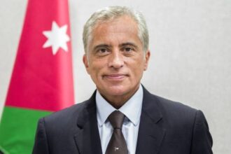 عاجل| حسان لجلالة الملك"الوزارات جزء لا يتجزأ لتنفيذ رؤية التحديث الاقتصادي والإداري"