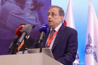 الدكتور فوزي الحموري يعلن عن إطلاق منحة الشهيد الطبيب عدنان البرش خلال مشاركته في مؤتمر "غزة نبض القلب"