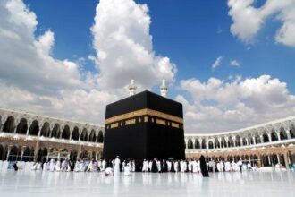 الأوقاف توقّع اتفاقية لتنظيم موسم الحج 2025