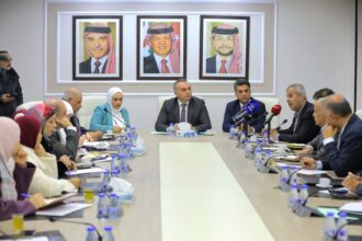"الطاقة النيابية " تبحث موضوع غاز الريشة