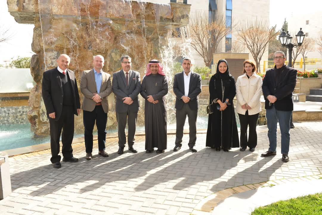 صورة حول : جامعة البترا تبحث تعزيز التعاون الأكاديمي مع الملحقية الثقافية السعودية جامعة البترا تبحث تعزيز التعاون الأكاديمي مع الملحقية الثقافية السعودية