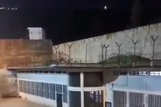 شاهد تكبيرات الأسرى في سجون الاحتلال بعد الإعلان عن صفقة التبادل