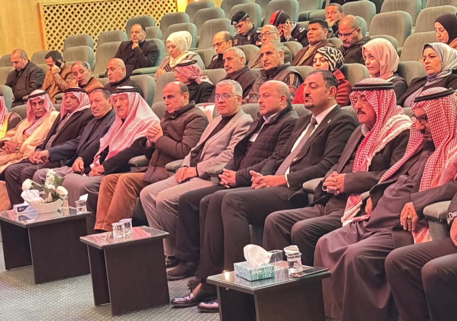 الشريف يوقع على وثيقة اعتزاز لمواقف القيادة والشعب اتجاة القضية الفلسطينية