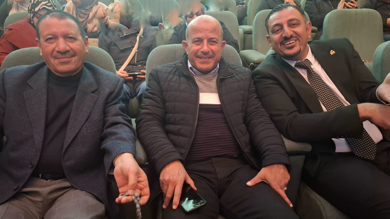 الشريف يوقع على وثيقة اعتزاز لمواقف القيادة والشعب اتجاة القضية الفلسطينية