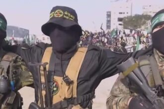 حضور جماهيري واسع وانتشار مكثف لعناصر القسام وسرايا القدس قبيل تسليم المجندات
