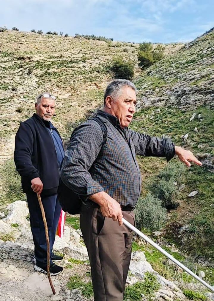 جولة تفقدية ومسير لأعضاء منتدى حلاوة الثقافي وجمعية وادي زقيق السياحية