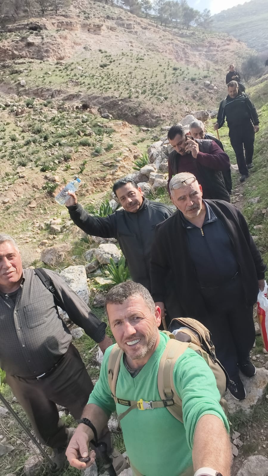 جولة تفقدية ومسير لأعضاء منتدى حلاوة الثقافي وجمعية وادي زقيق السياحية