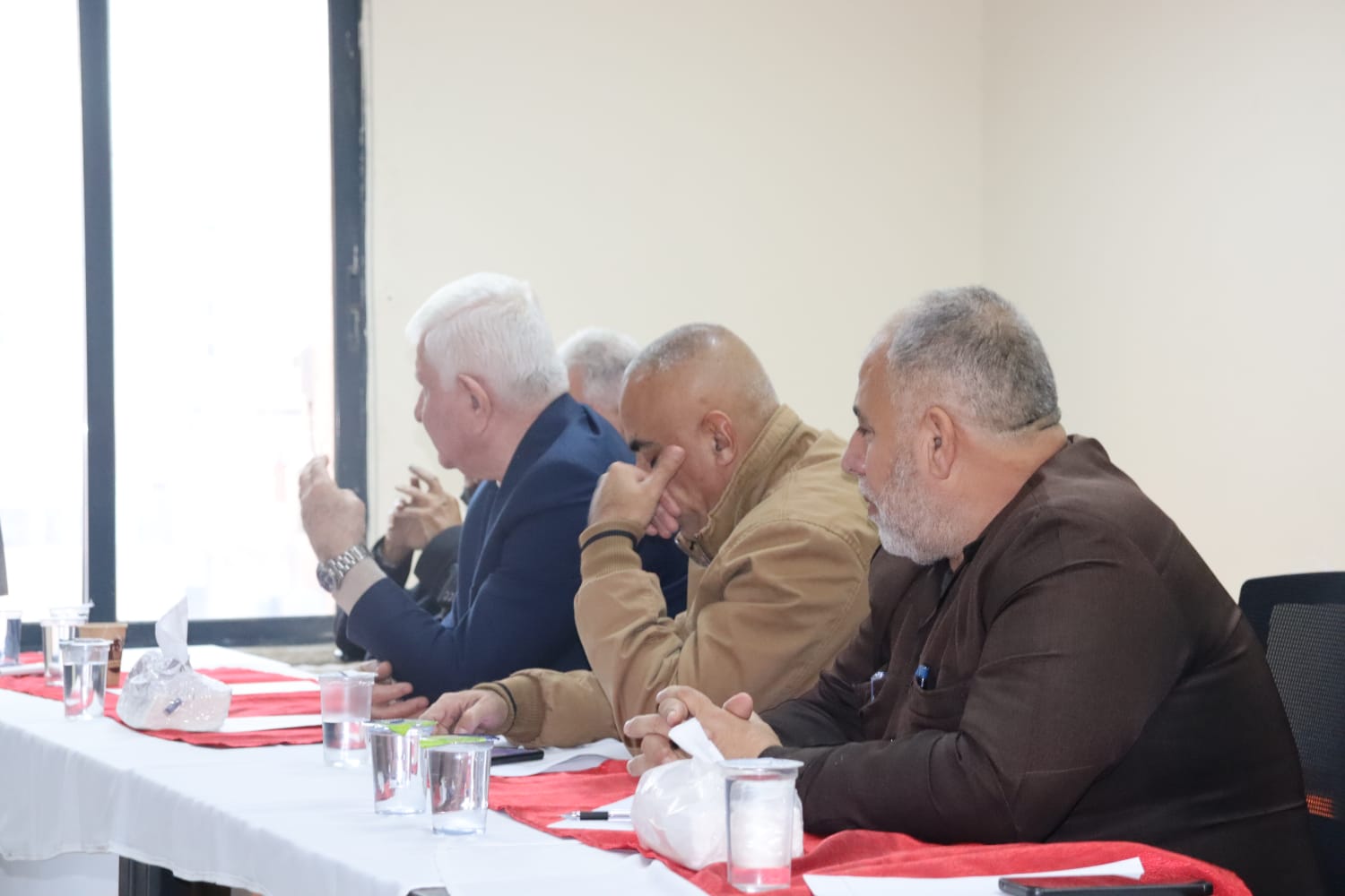 المفكر والدبلوماسي السوداني الدكتور الصادق الفقية .يحاضر في الجمعية الأردنية للعلوم السياسية