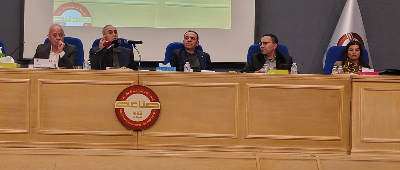 أبو علي خلال لقاء الصناعيين حول الفوترة