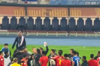 اشتباك عنيف بين العويس وغونزاليس بعد فوز القادسية على الهلال(فيديو)