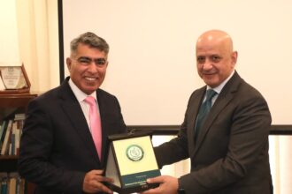 الحاج توفيق... تجارة عمان تتطلع لمزيد من التعاون الاقتصادي مع باكستان
