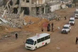 عاجل|| الصليب الأحمر يصل ميدان فلسطين استعدادًا لاستلام الأسيرات الإسرائيليات
