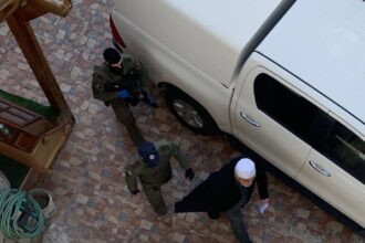 الاحتلال يعتقل الشيخ رائد صلاح بعد اقتحام منزله في أم الفحم