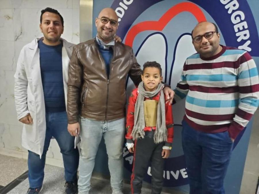 إنقاذ حياة طفل في جنوب مصر بعد اختراق مسمار معدني لقلبه