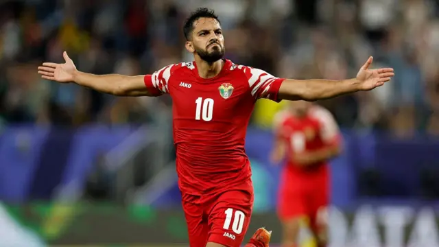 التعمري يُلهم الأردنيين ويشعل الآمال بالتأهل إلى مونديال 2026