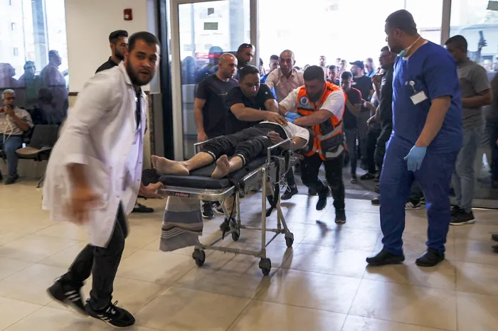 إصابة 4 فلسطينيين برصاص الاحتلال الإسرائيلي غرب النصيرات