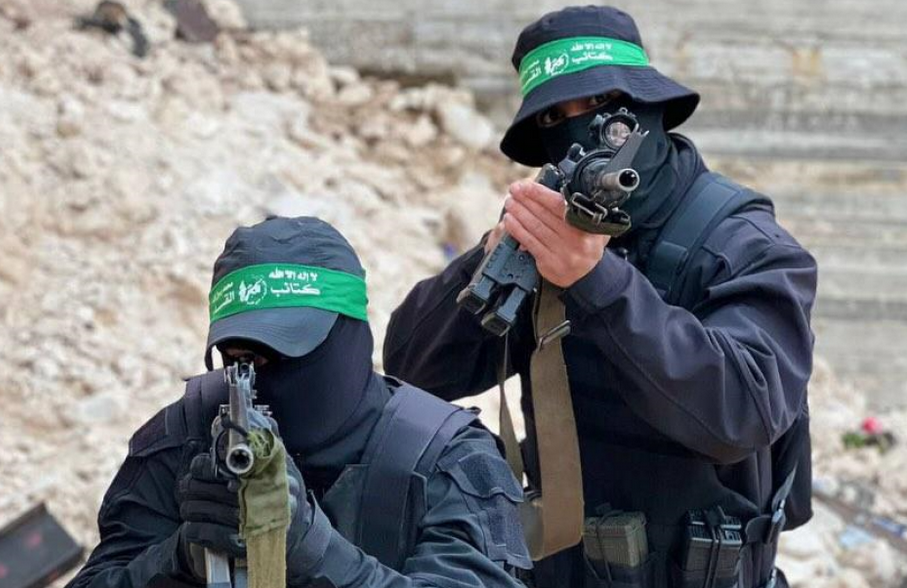 استشهاد فلسطينيين في قصف إسرائيلي على طولكرم والمقاومة تواصل المعارك