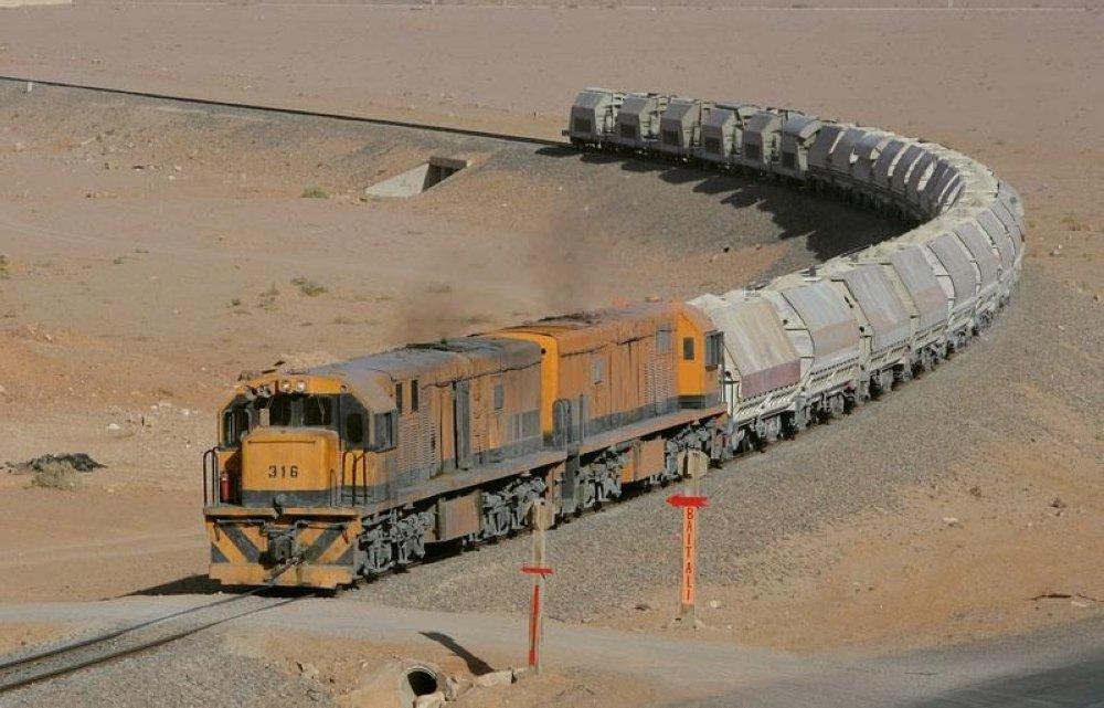 بحث إقامة خط سكة حديد بين المفرق وأم الجمال الأثري لتعزيز السياحة الداخلية
