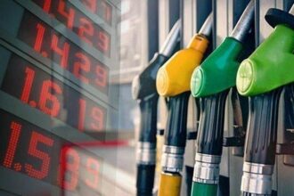 الشوبكي يتوقع ارتفاع أسعار الوقود في الأردن ويحذر من تداعيات اقتصادية خطيرة