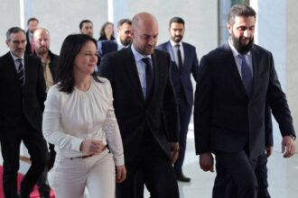 فرنسا وبريطانيا تدرسان تعديل العقوبات على سوريا