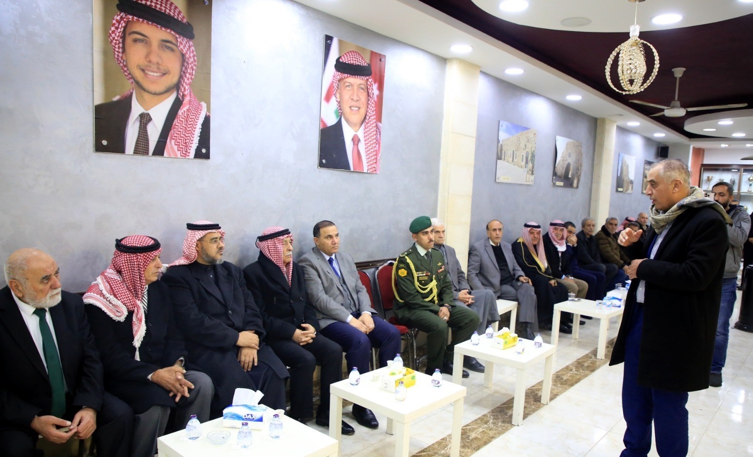 عاجل | العيسوي ينقل تعازي الملك وولي العهد لعشائر العليمات