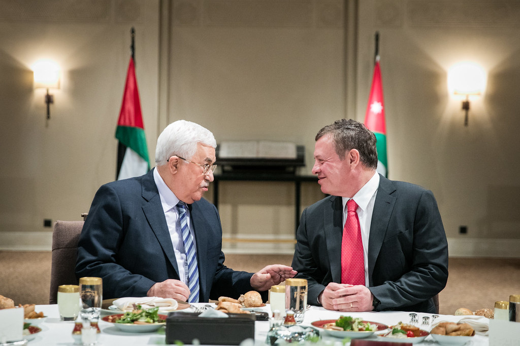 محمود عباس يثمن مواقف الملك ودعمه المستمر للقضية الفلسطينية