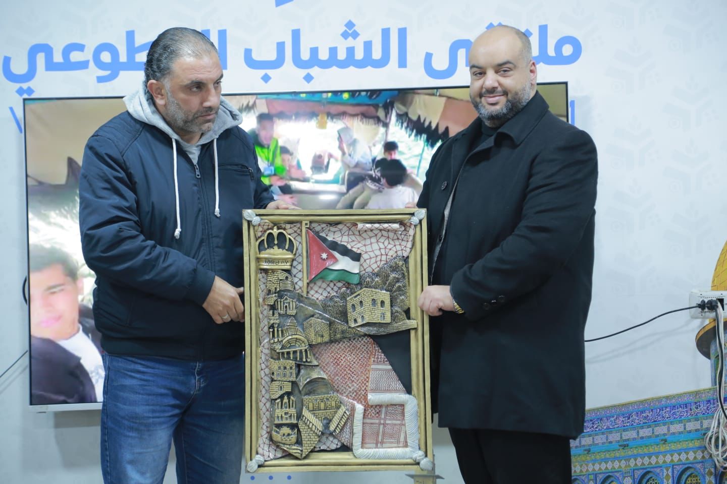برعاية النائب الكابتن زهير محمد الخشمان: ملتقى الشباب التطوعي يحتفي بالأيتام في أجواء وطنية وإنسانية