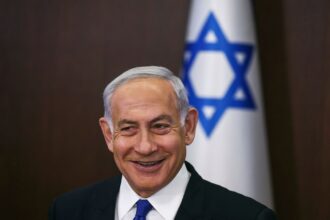 نتنياهو يقترح إقامة الدولة الفلسطينية في السعودية ويسخر من مطالب الفلسطينيين