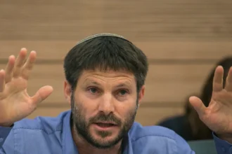 سموتريتش: نقترب من تنفيذ تهجير سكان غزة بمساعدة ترامب!