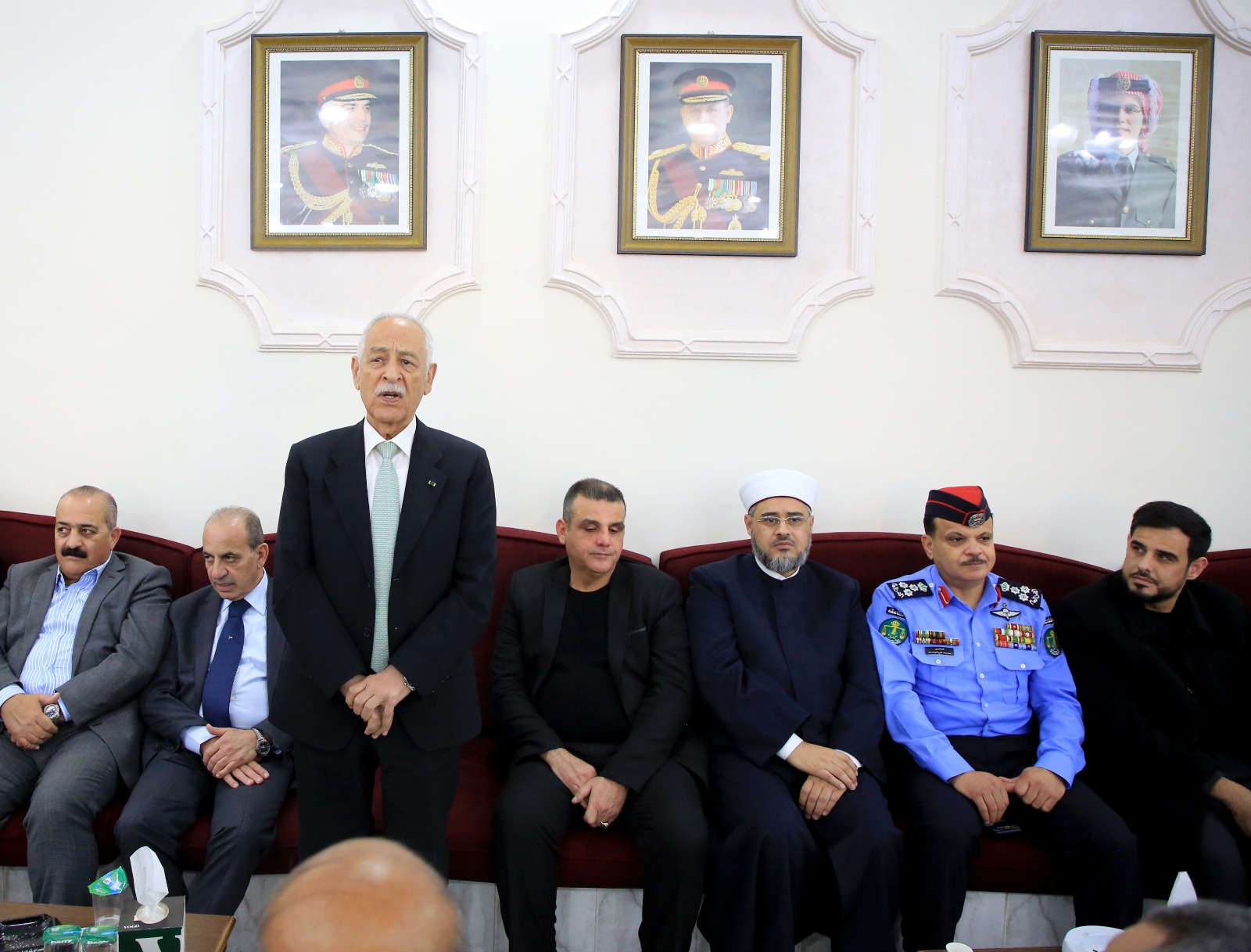 مندوبا عن الملك وولي العهد.. العيسوي يعزي الخصاونة والصمادي والكعابنة