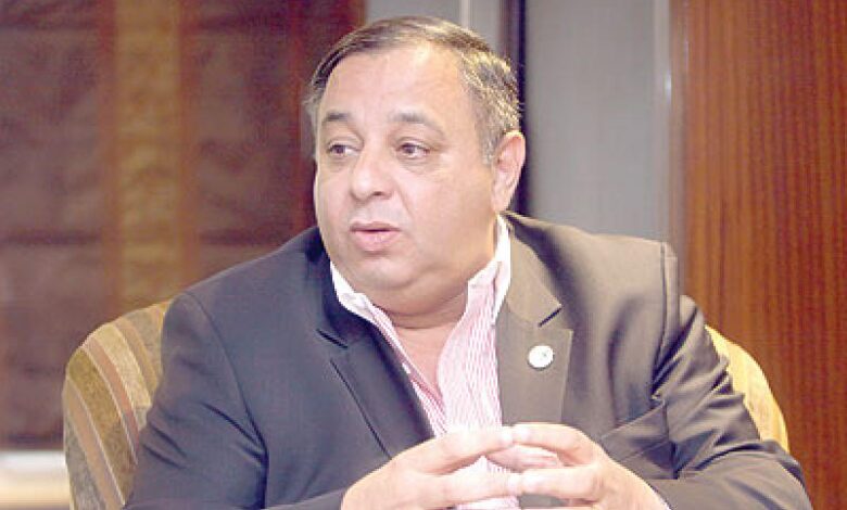 رئيس حزب الاتحاد الوطني يدعو الحكومة للتخلص من المدراء والمستشارين المعيقين