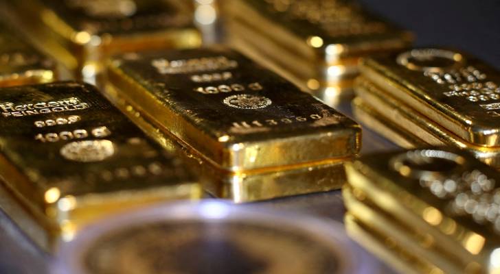 الذهب يرتفع عالمياً ويقترب من أعلى مستوياته