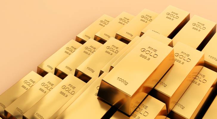 استقرار أسعار الذهب عالمياً قرب أعلى مستوى على الإطلاق