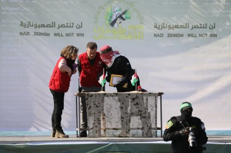 بحث تسريع مراحل صفقة تبادل الأسرى بين حماس وإسرائيل