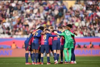 ليفاندوفسكي يقود برشلونة للفوز على ألافيس في الليجا