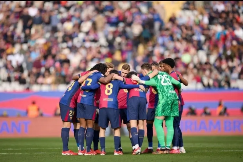 ليفاندوفسكي يقود برشلونة للفوز على ألافيس في الليجا
